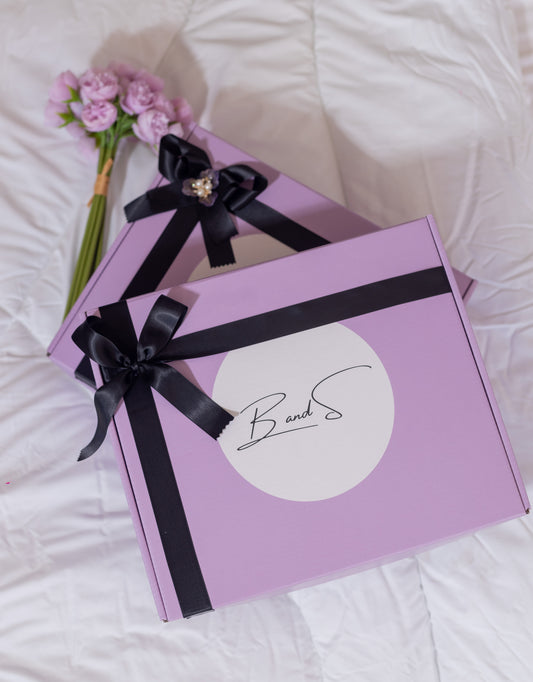 B & S Gift Box with Decoration